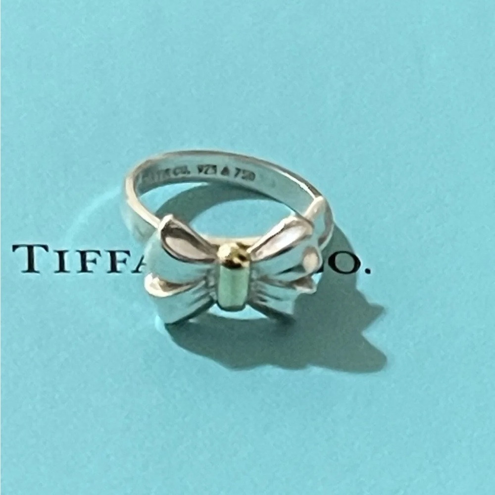 Tiffany & Co. Bow Ribbon Ring Size 7 Silver & 18K Gold, Vintage Tiffany Ring - Picture 6 of 10